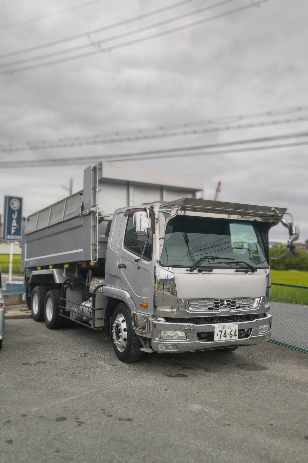 建築資材の搬入作業